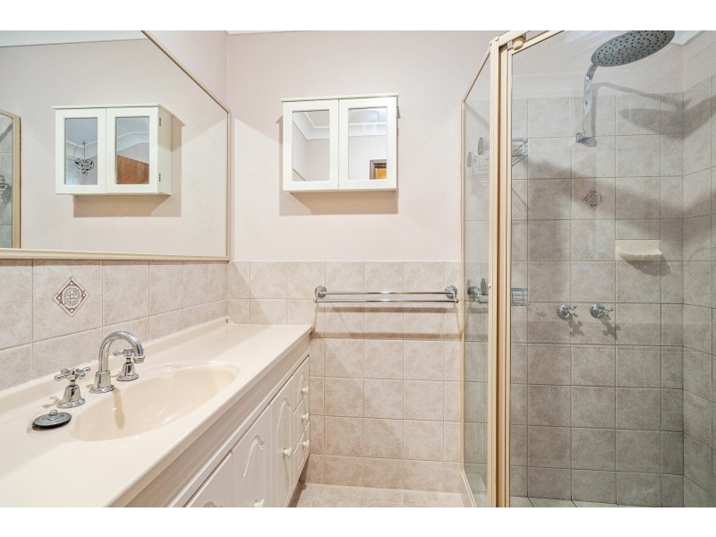 23 Hunter Drive, Lesmurdie WA 6076