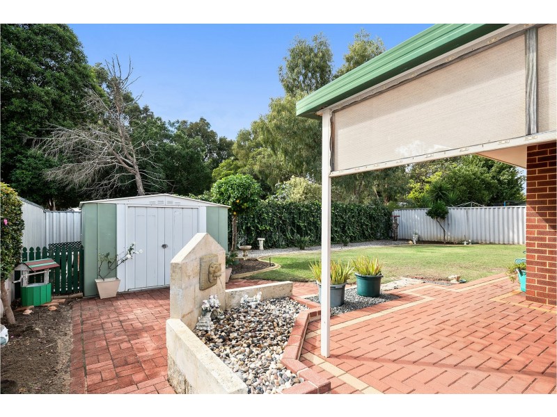 21 Emerald Court, Maida Vale WA 6057