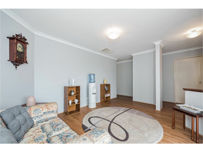 21 Emerald Court, Maida Vale WA 6057