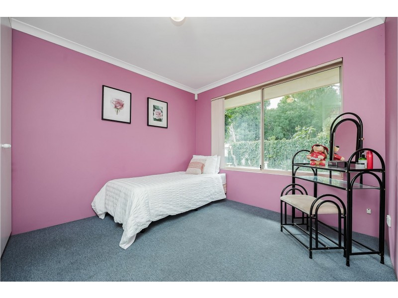 21 Emerald Court, Maida Vale WA 6057