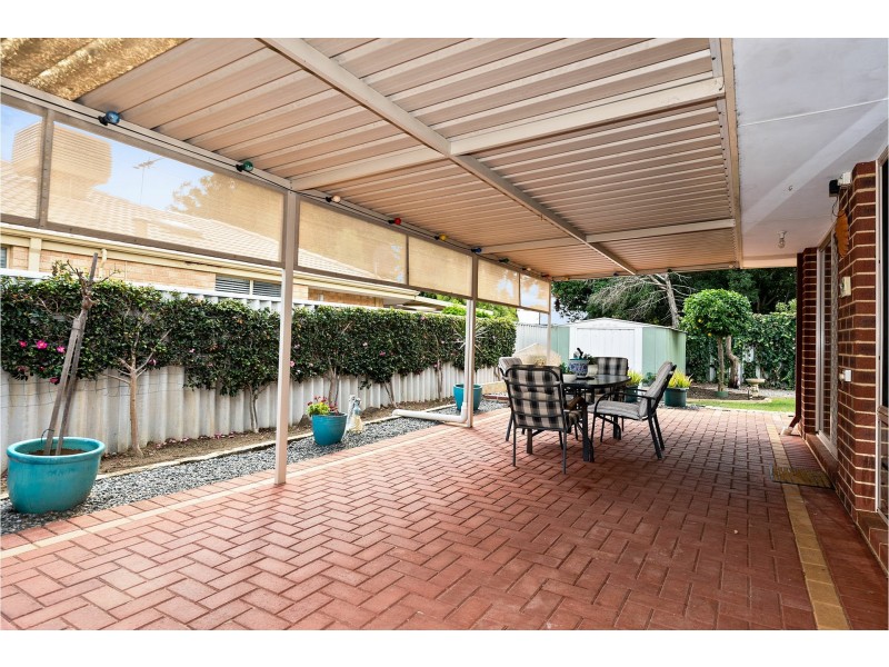 21 Emerald Court, Maida Vale WA 6057