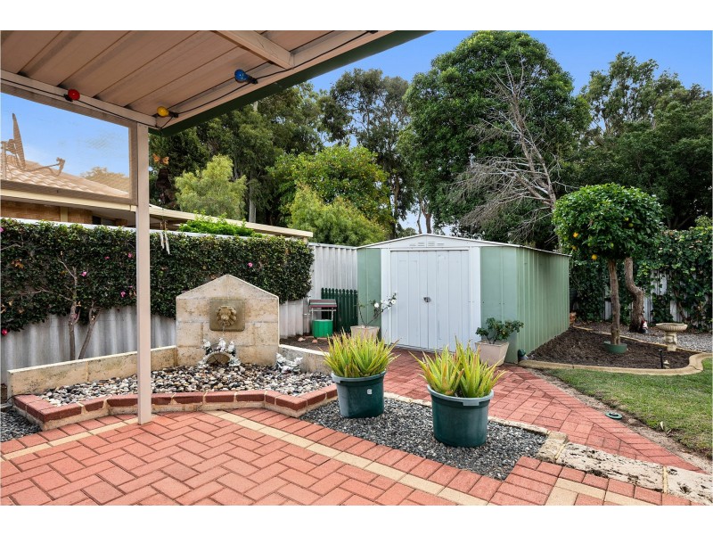 21 Emerald Court, Maida Vale WA 6057