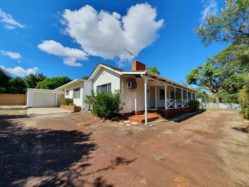 8 Lane Road, Kalamunda WA 6076