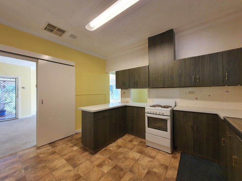 8 Lane Road, Kalamunda WA 6076