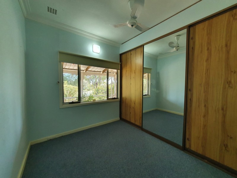 8 Lane Road, Kalamunda WA 6076