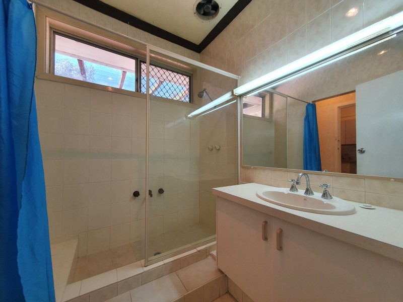 8 Lane Road, Kalamunda WA 6076