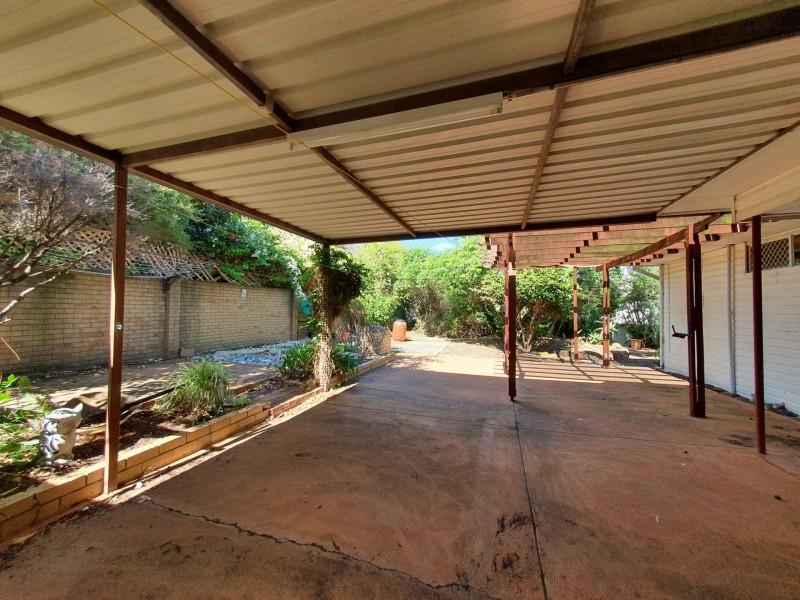 8 Lane Road, Kalamunda WA 6076