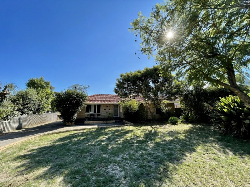 24 Phillip Grove, Kalamunda WA 6076