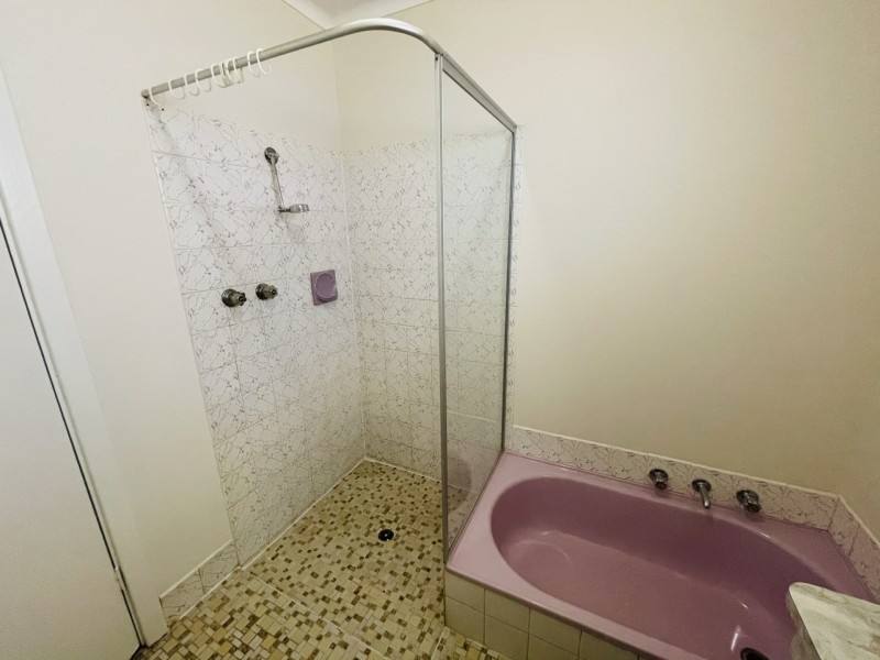 24 Phillip Grove, Kalamunda WA 6076