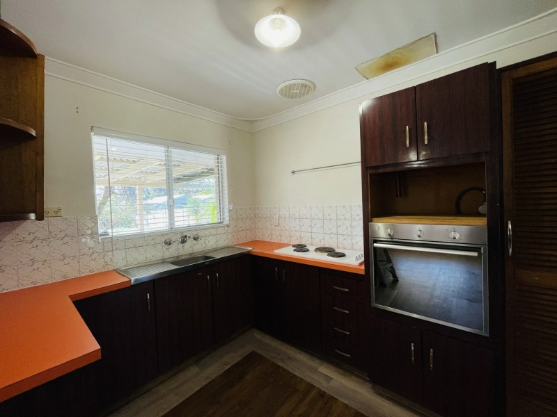 24 Phillip Grove, Kalamunda WA 6076