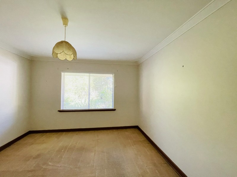 24 Phillip Grove, Kalamunda WA 6076