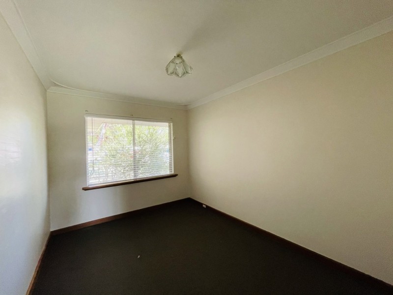 24 Phillip Grove, Kalamunda WA 6076