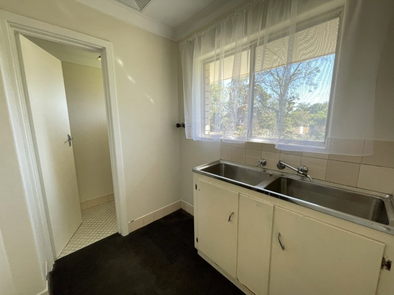 24 Phillip Grove, Kalamunda WA 6076