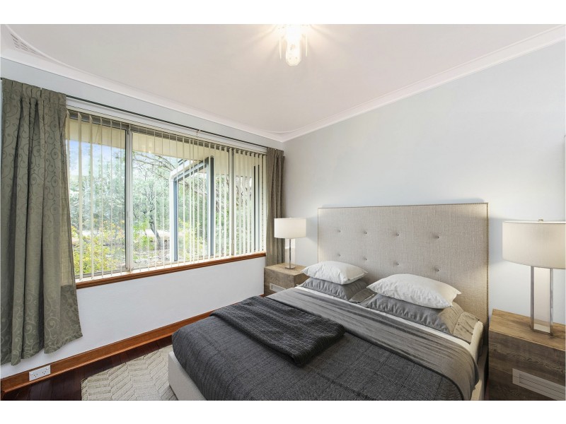 26 Waterloo Crescent, Lesmurdie WA 6076