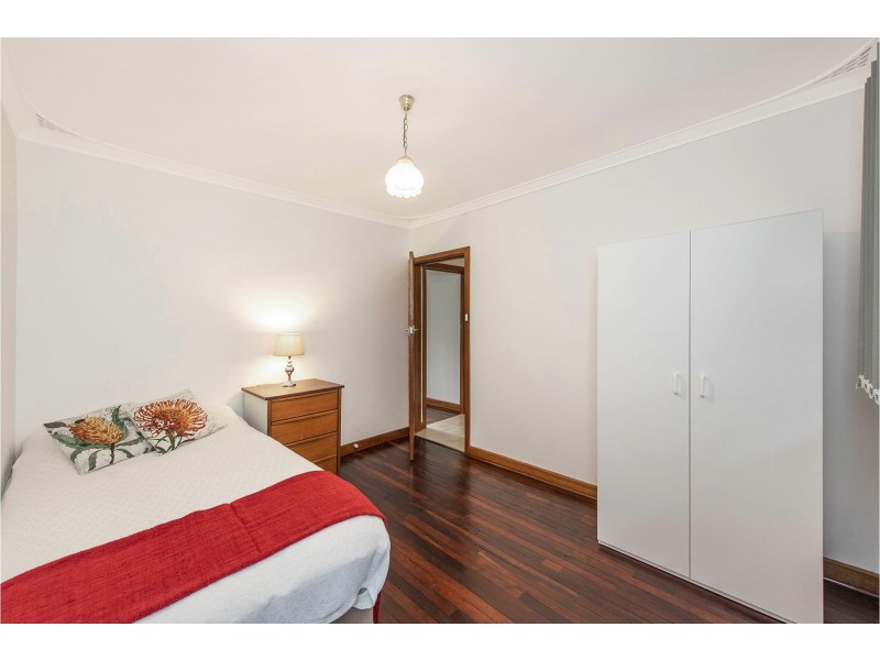 26 Waterloo Crescent, Lesmurdie WA 6076