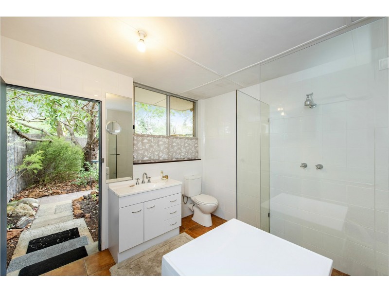 26 Waterloo Crescent, Lesmurdie WA 6076