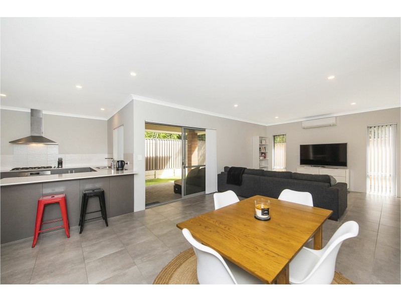 40B Range View Road, High Wycombe WA 6057