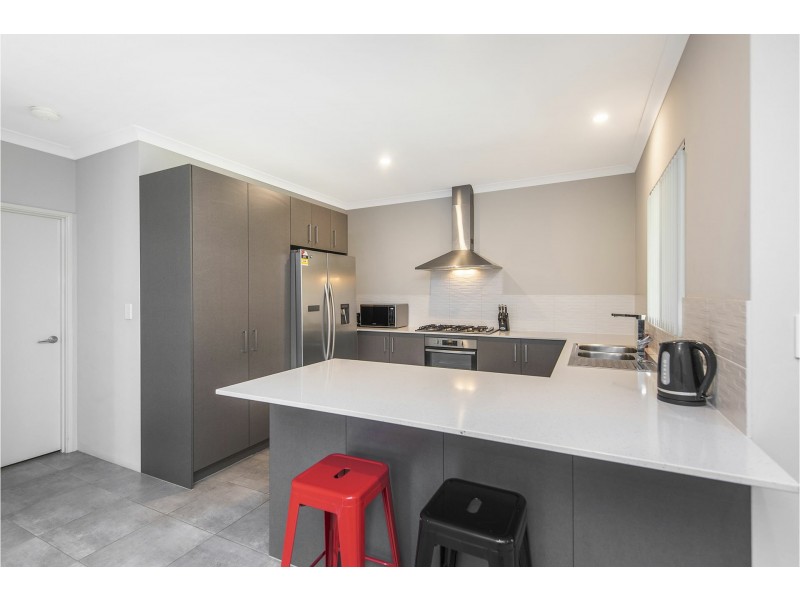 40B Range View Road, High Wycombe WA 6057
