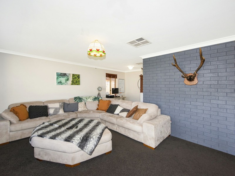 218 Maida Vale Road, High Wycombe WA 6057