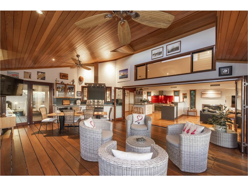 20 Lascelles Parade, Gooseberry Hill WA 6076