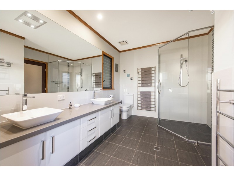 20 Lascelles Parade, Gooseberry Hill WA 6076