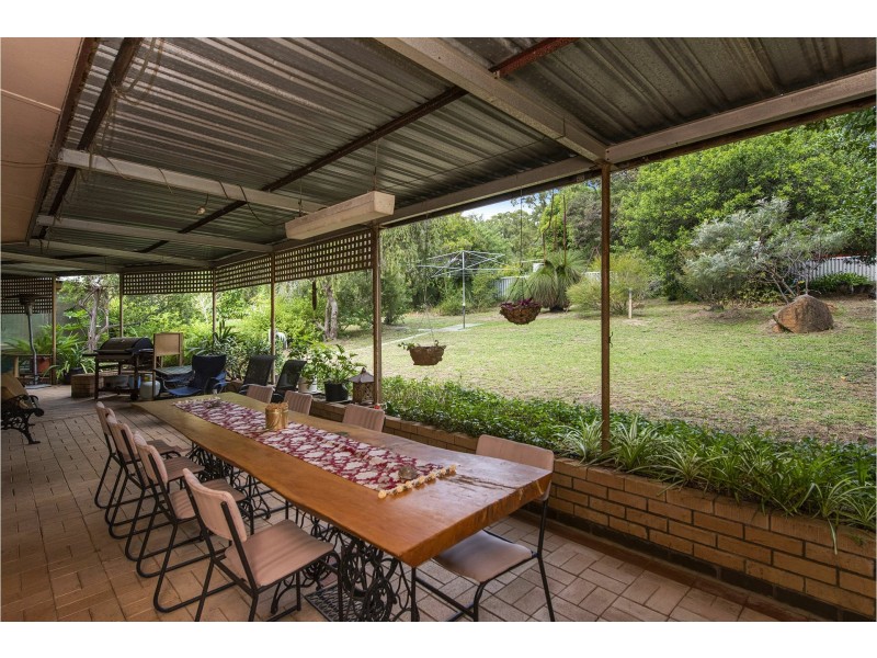 236 Pickering Brook Road, Pickering Brook WA 6076