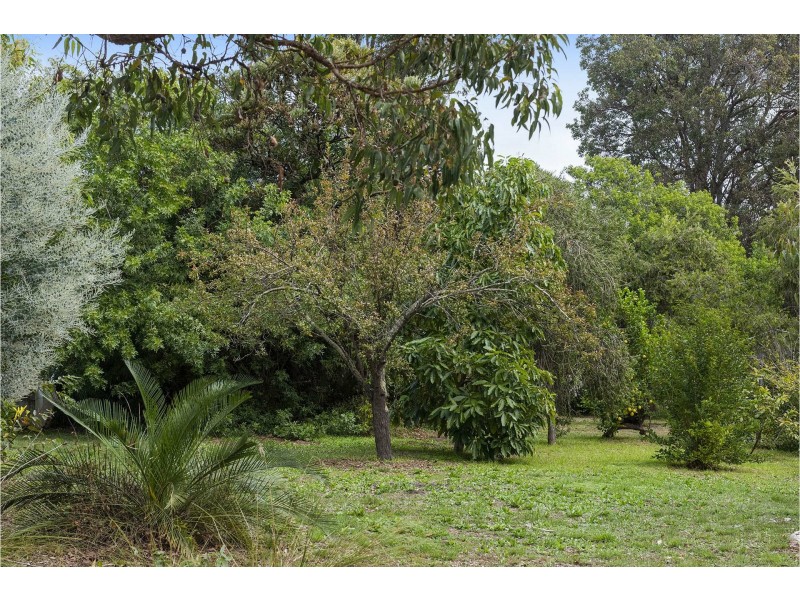 236 Pickering Brook Road, Pickering Brook WA 6076