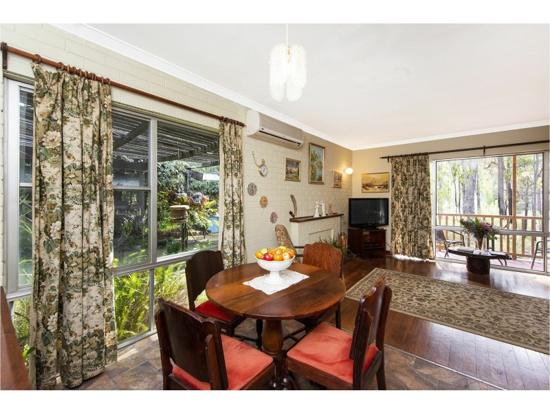 236 Pickering Brook Road, Pickering Brook WA 6076