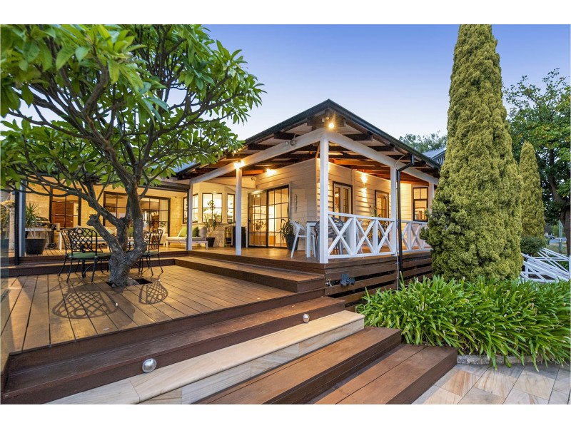 2 Mount Terrace, Kalamunda WA 6076