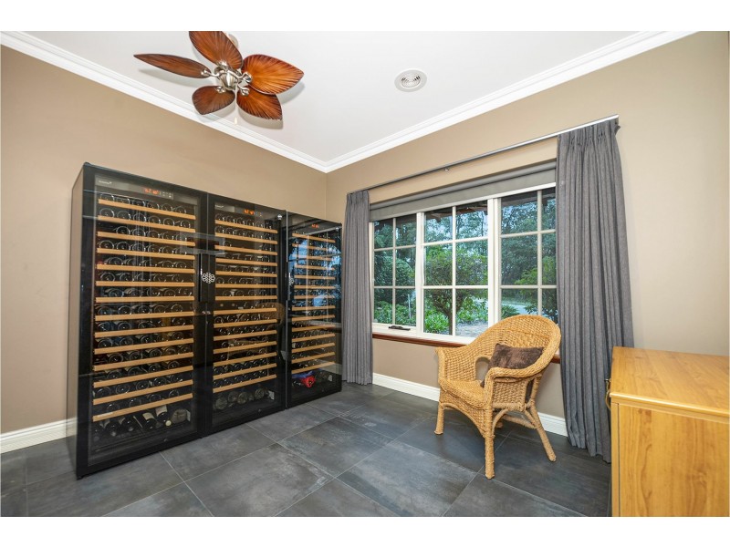 2 Mount Terrace, Kalamunda WA 6076