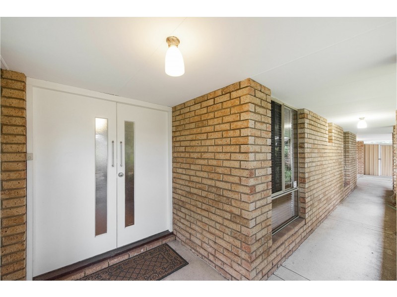 26 Lourdes Street, Lesmurdie WA 6076