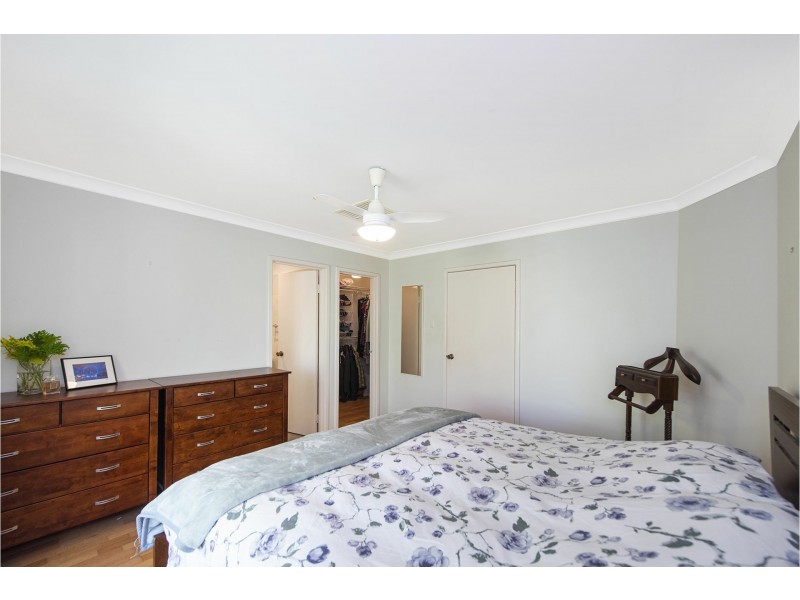 26 Lourdes Street, Lesmurdie WA 6076