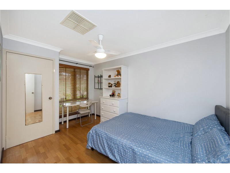 26 Lourdes Street, Lesmurdie WA 6076