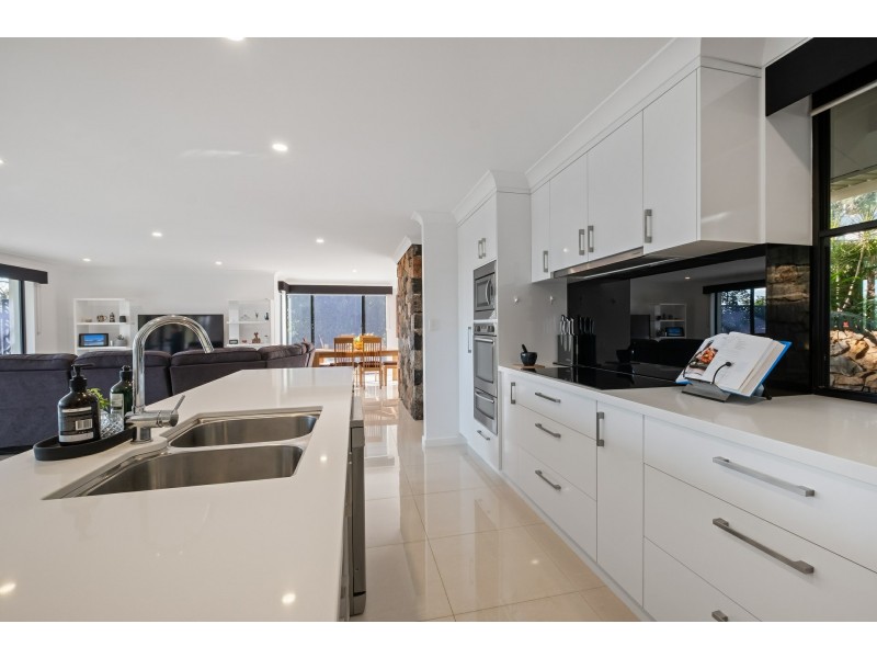 123 Kalamunda Road, Kalamunda WA 6076