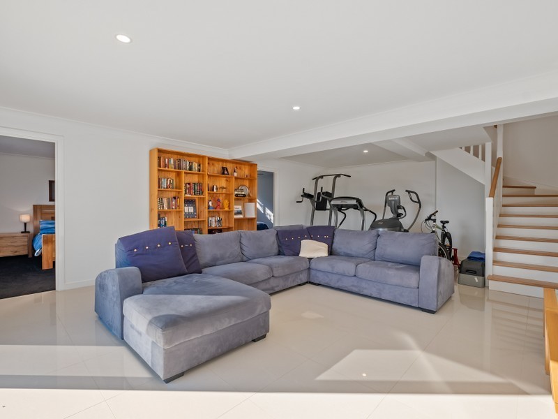 123 Kalamunda Road, Kalamunda WA 6076