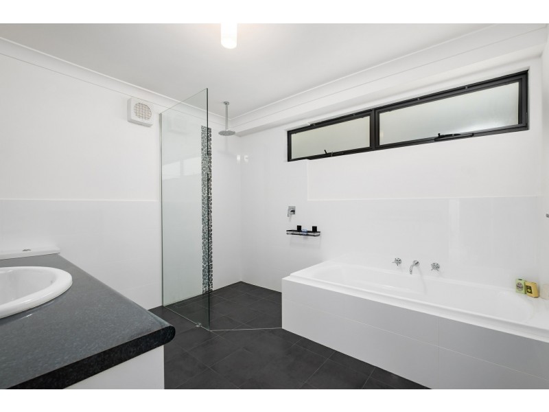 123 Kalamunda Road, Kalamunda WA 6076