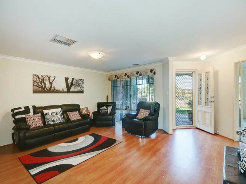 27 Benson Way, High Wycombe WA 6057