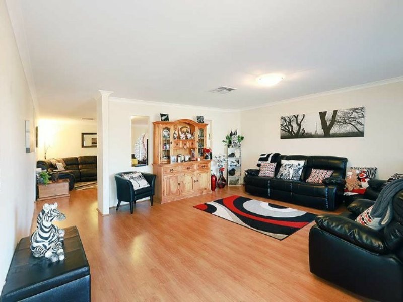 27 Benson Way, High Wycombe WA 6057