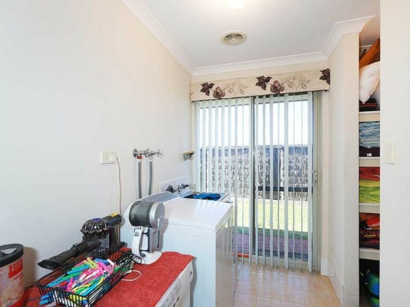 27 Benson Way, High Wycombe WA 6057