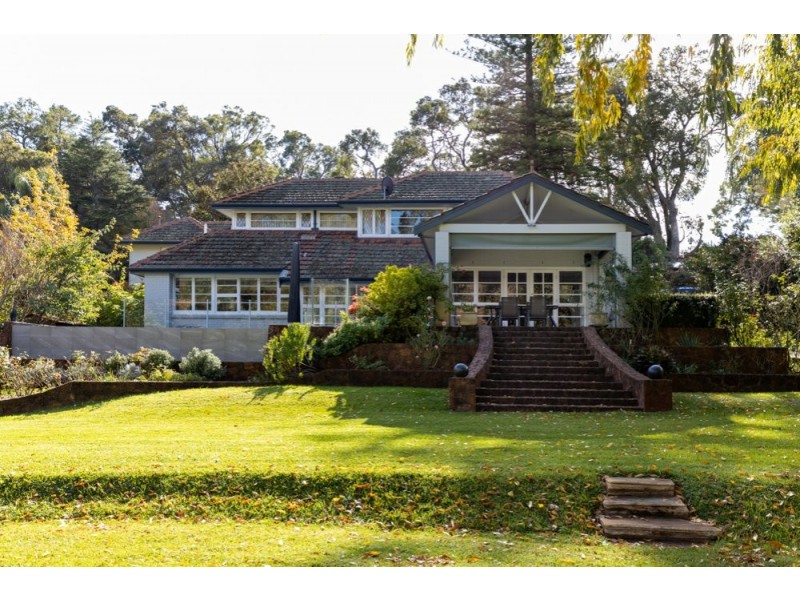 42 Kalamunda Road, Kalamunda WA 6076