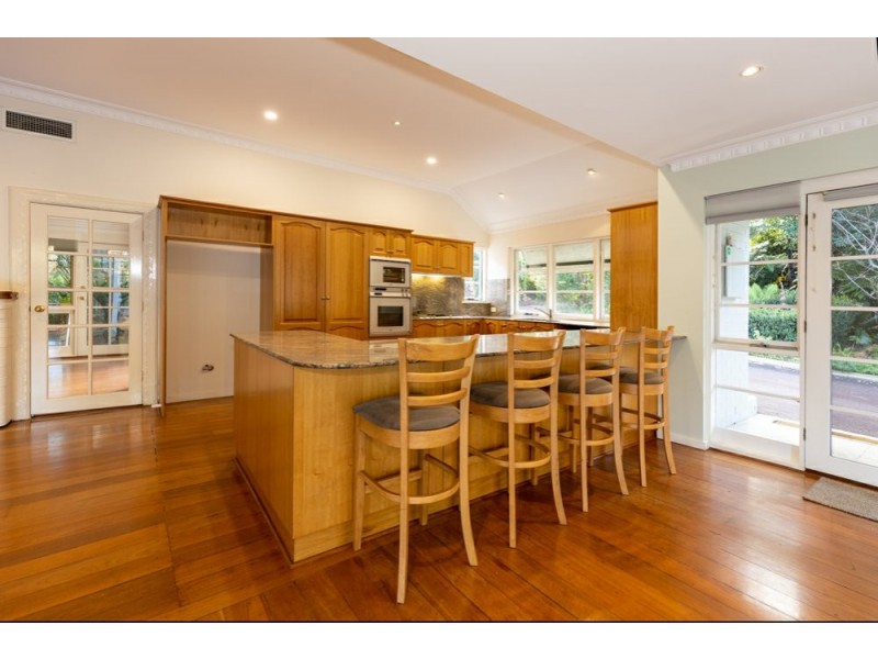 42 Kalamunda Road, Kalamunda WA 6076