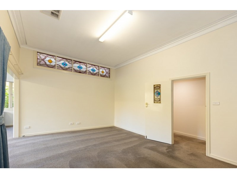 42 Kalamunda Road, Kalamunda WA 6076