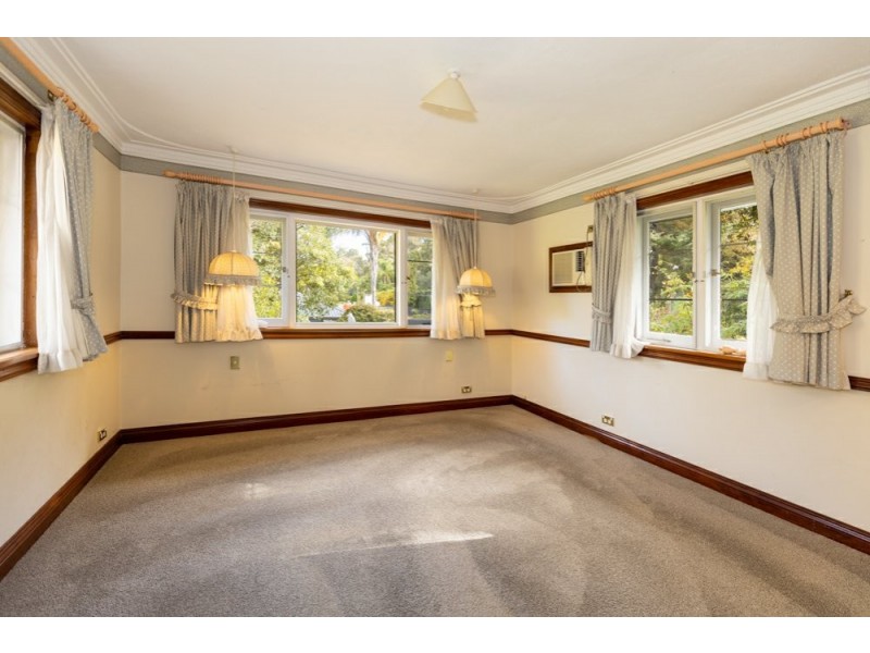 42 Kalamunda Road, Kalamunda WA 6076