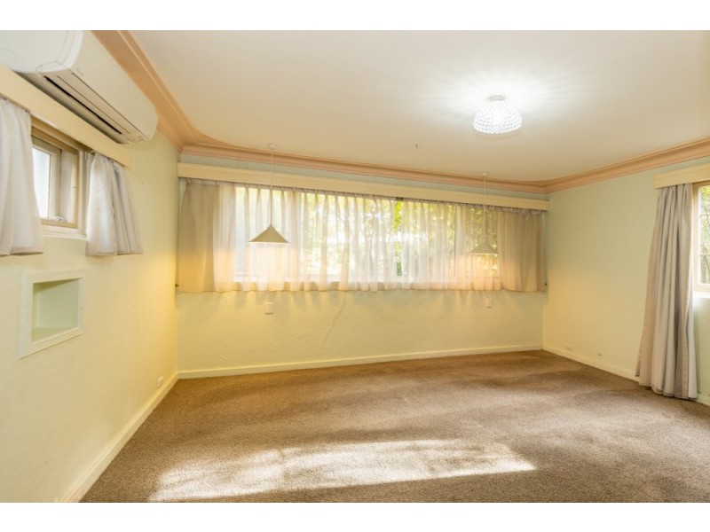 42 Kalamunda Road, Kalamunda WA 6076