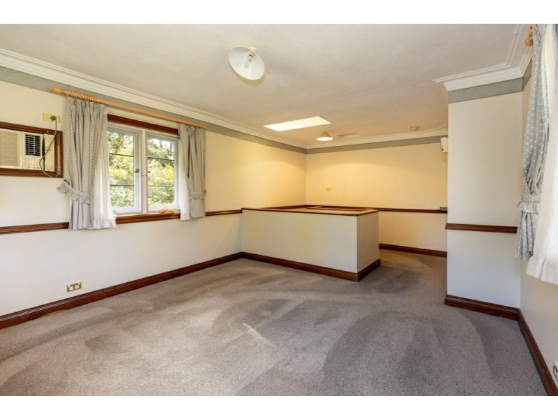 42 Kalamunda Road, Kalamunda WA 6076