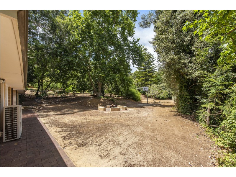 49 Betti Road, Kalamunda WA 6076