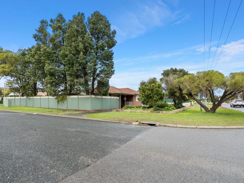 13 Cumberland Road, Forrestfield WA 6058