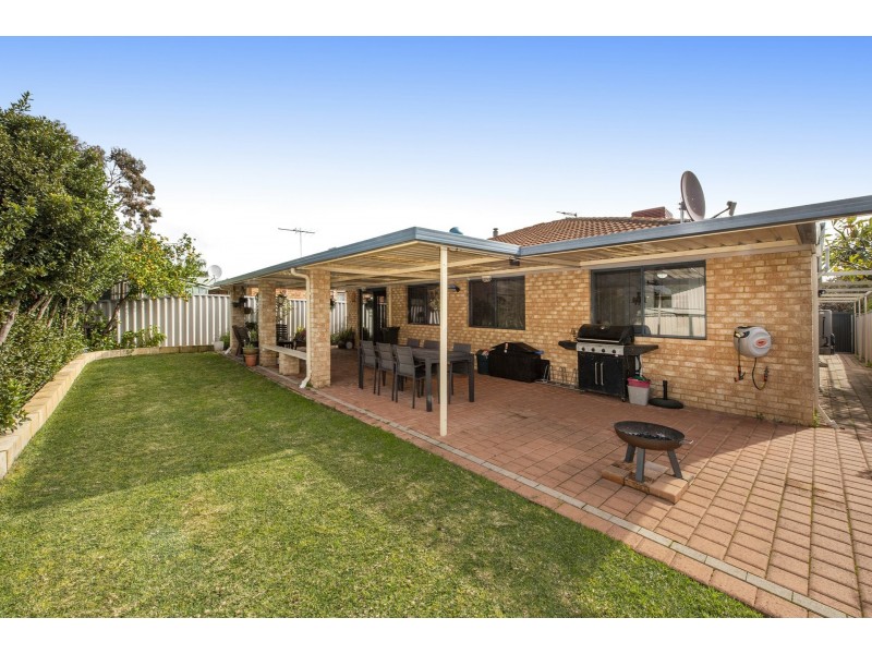 19 Babbler Court, Maida Vale WA 6057