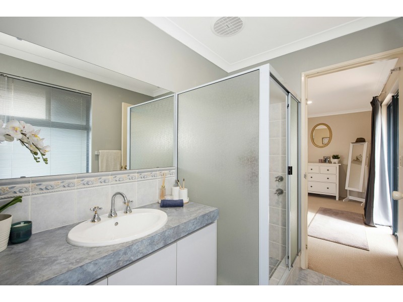 19 Babbler Court, Maida Vale WA 6057