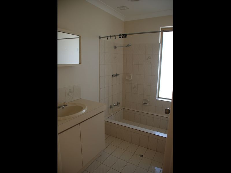 234 Newburn Road, High Wycombe WA 6057